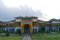 1765472763445-istana-maimun-medan-siti-asyarohdetiksumut-1765440963502_169