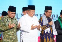 1765515951131-plt-gubernur-sf-hariyanto-bersama-forkopimda-saat-doa-bersama-untuk-korban-bencana-di-sumatera-dok-diskominfotik-riau-1765511964690_169