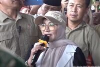 1765537586912-warga-aceh-tengah-yang-ngeluh-kekurangan-logistik-ke-prabowo-dok-youtube-sekretariat-presiden-1765523444171_169