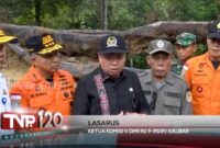 1765559161782-ketua-komisi-v-dpr-ri-lasarus-tengah-saat-meninjau-kondisi-pascabencana-banjir-dan-longsor-di-tapteng-foto-youtubetvr-parlemen-1765551683609_169