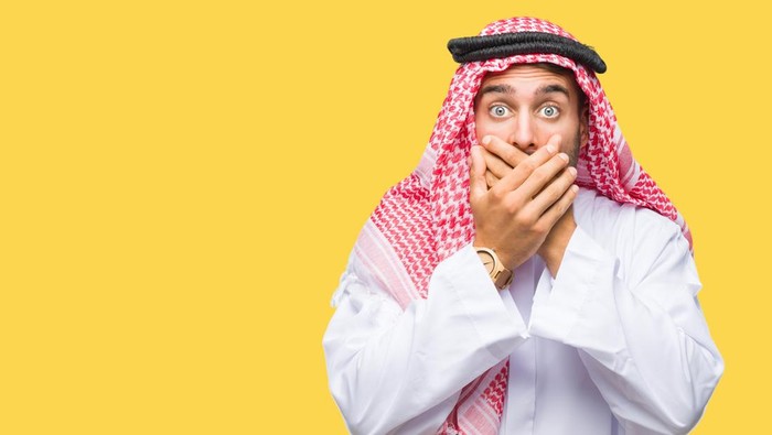 1765667096995-ilustrasi-menutup-mulut_169