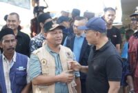 1765688739234-menko-zulhas-susuri-pesisir-aceh-utara-yang-terdampak-bencana-foto-istimewa-1765679363641_169