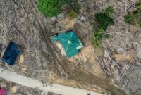 1765731962673-penampakan-kayu-gelondongan-tutup-akses-dan-hambat-evakuasi-di-tapteng-1765522970212_169