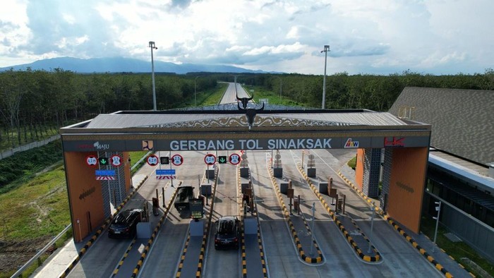 1765775222814-gerbang-tol-sinaksak-dok-hutama-karya-1742786903189_169