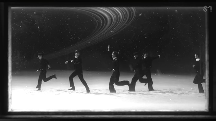 1765775236427-cuplikan-video-musik-lagu-terbaru-exo-im-home-menampilkan-6-member-dok-youtube-smtown-1765732948372_169