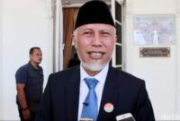1765796762814-gubernur-sumbar-mahyeldi-foto-jeka-kampaidetiksumut-1748589475075_169