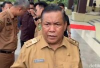 1765818406022-sf-hariyanto-saat-ditemui-di-mapolda-riau-foto-dok-raja-adil-siregar-1742199270687_169