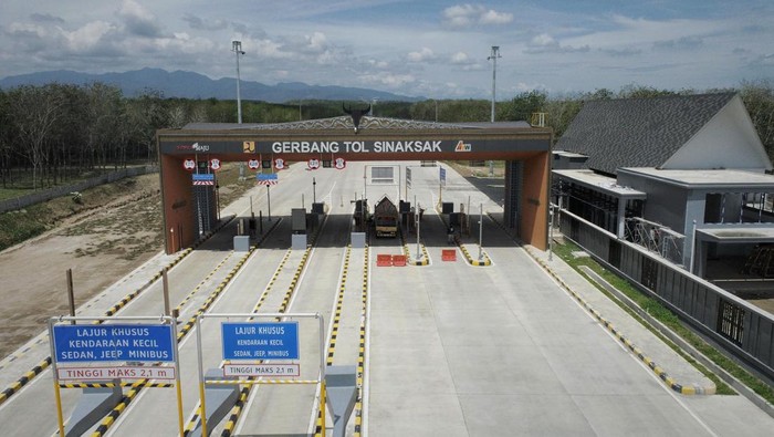 1765861591820-potret-gerbang-tol-sinaksak-dok-hk_169