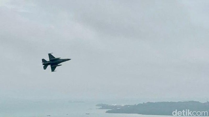 1765883150131-pesawat-tempur-jenis-f-16-1765876502682_169