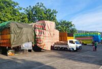 1765883150544-ilustrasi-angkutan-barang_169