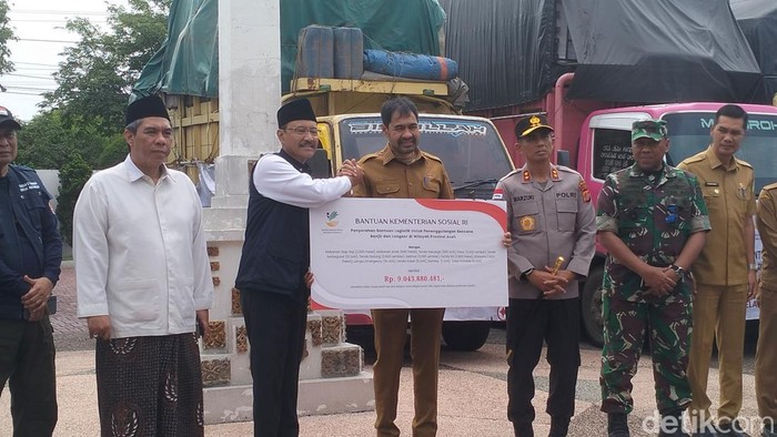 1765883153695-bantuan-ke-aceh-1765869683899_169