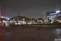 1765969556948-lapangan-merdeka-medan-yang-gelap-gulita-1765963996958_169