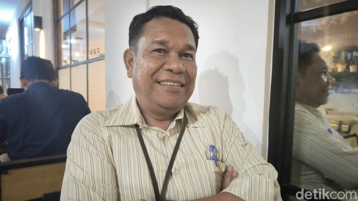 1765991170568-akademisi-universitas-riau-saiman-pakpahan-raja-adil-siregardetiksumut-1765975285243_169