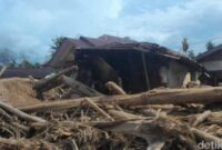 1766768847018-kondisi-terkini-di-kecamatan-tukka-pascabencana-1766752641695_169