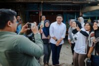 1767200785685-momen-gubsu-bobby-nasution-mendadak-menjadi-fotografer-letkol-teddy-bersama-ibu-ibu-di-tapsel-dok-instagram-bobby-nasution-1767187679040_169