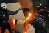 1767244064997-polisi-saat-menghancurkan-barak-narkoba-di-jermal-15-dok-polrestabes-medan-1767192221887_169