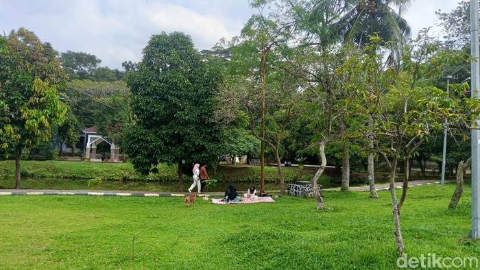 1767244071387-taman-cadika-medan-siti-asyarohdetikcom-1767234080713_169