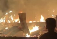 1767287154953-dua-rumah-terbakar-di-taput-satu-orang-korban-jiwa-dok-polres-taput-1767278063294_169