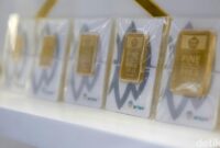 1767589676799-harga-emas-terjun-bebas-pasar-cikini-langsung-diserbu-pembeli-1761123863171_169