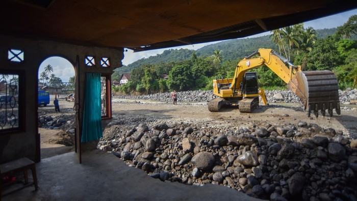 1768107973640-kebutuhan-anggaran-pemulihan-pascabencana-di-tanah-datar-1768058885045_169