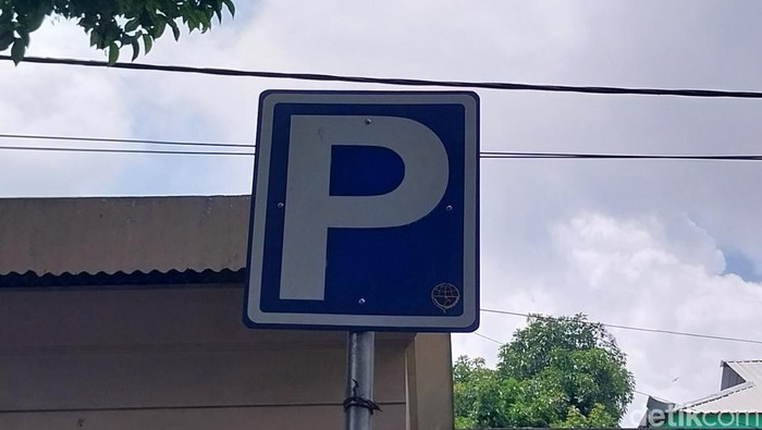 1768388790493-ilustrasi-pelang-parkir_169