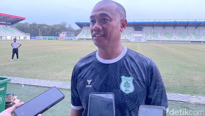 1769036736641-pelatih-psms-medan-eko-purdjianto-nanda-marbundetikcom-1769015057971_169