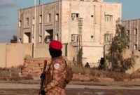 1769123141000-personel-pasukan-suriah-berjaga-di-dekat-penjara-di-raqqa-1768892991373_169