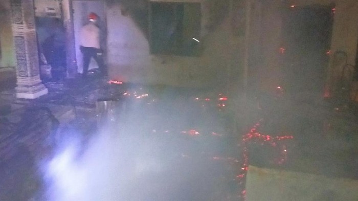 1769188028748-11-rumah-warga-di-desa-lau-tawar-kecamatan-tanah-pinem-kabupaten-dairi-sumatera-utara-terbakar-dok-damkar-upt-dairi-1769185451263_169